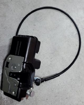 Serratura porta anteriore sinistra Tesla Model S 6008913-99-C 24x19x12cm