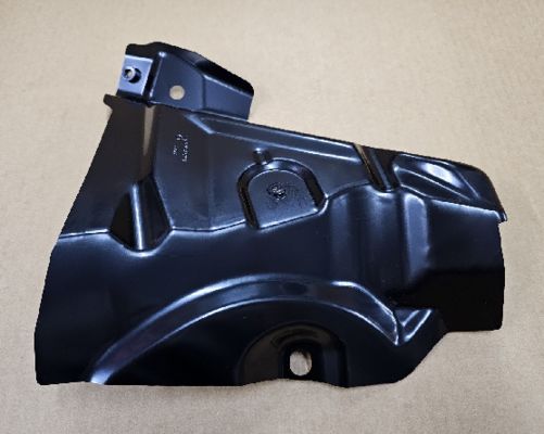 Tesla Modello Y Mano destra Supporto ala inferiore 32x32x8 Ferro nero