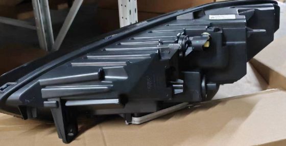 Tesla Model X LED 1034317-00-C Faro Anteriore Destro LH (lato guida) 2015-2019